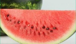 晚上吃瓜会长胖吗,揭秘体重增加的真相