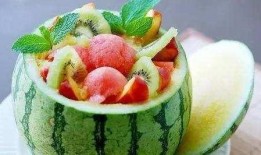 喝酒吃瓜解渴吗,解渴还是添乱？揭秘饮酒与解渴的真相