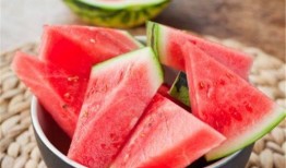 吃西瓜是瓜花还是瓜巴好吃,瓜花与瓜巴，谁才是美味佳肴？