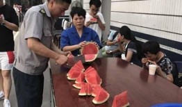 吃瓜群众拼图图片,揭秘吃瓜群众拼图背后的趣味与智慧