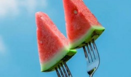 带你吃瓜吃美食图片搞笑