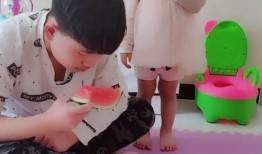 哥哥不让妹妹吃瓜,妹妹的瓜果之恋