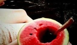 落日吃瓜,瓜果飘香话人生