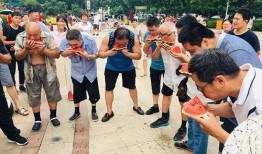 运动会上吃瓜,欢乐氛围共庆体育盛会