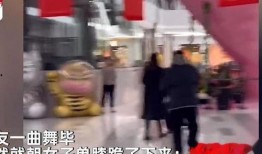 吃瓜女生求婚视频,吃瓜女生创意求婚视频走红网络